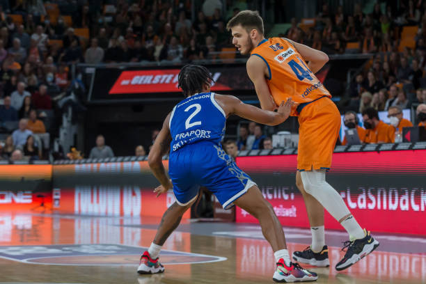 而是一套动 而是一套动