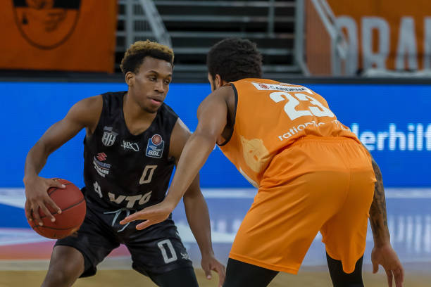 制造冲击 制造冲击